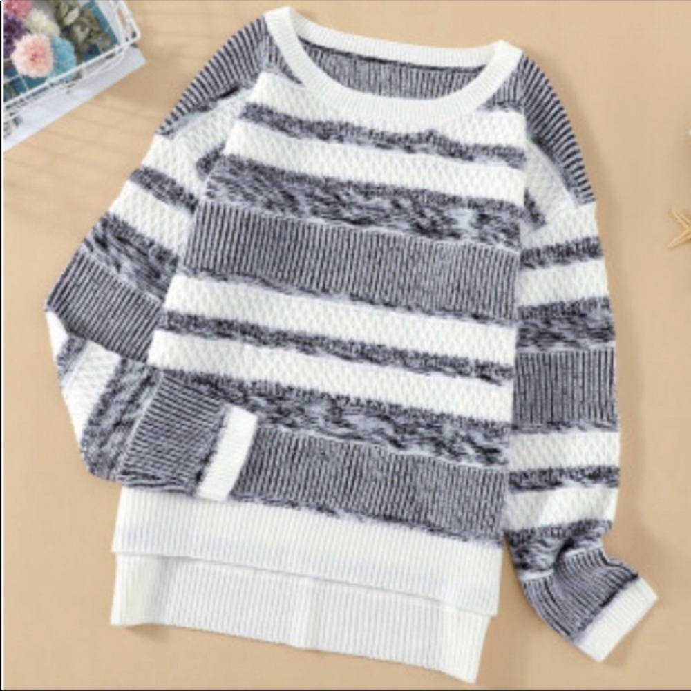 Sale Pullover knit sweater - Picture 3 of 12